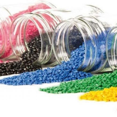COLOR MASTERBATCH MIXING IN PLASTIC MANUFACTURING 